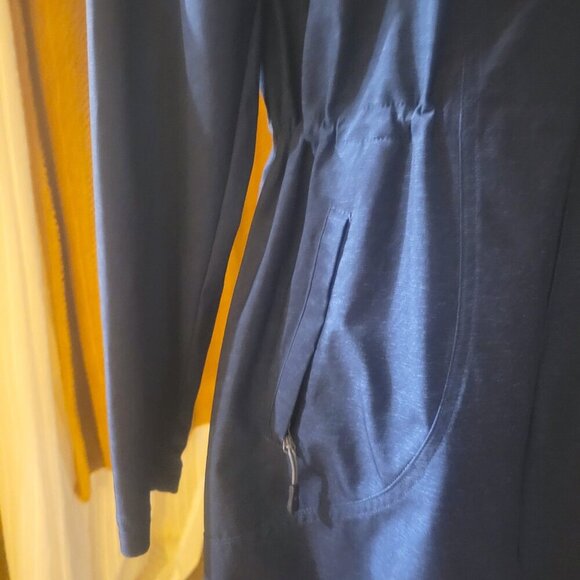 32 Degrees COOL Cinched Waist, Lightweight Navy Jacket - Size S - Picture 3 of 9